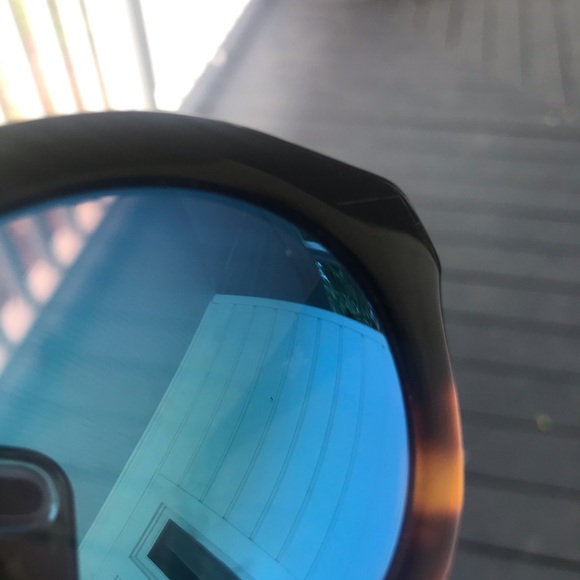 DIFF Eyewear Dime Sunglasses GUC with case! - Picture 3 of 7